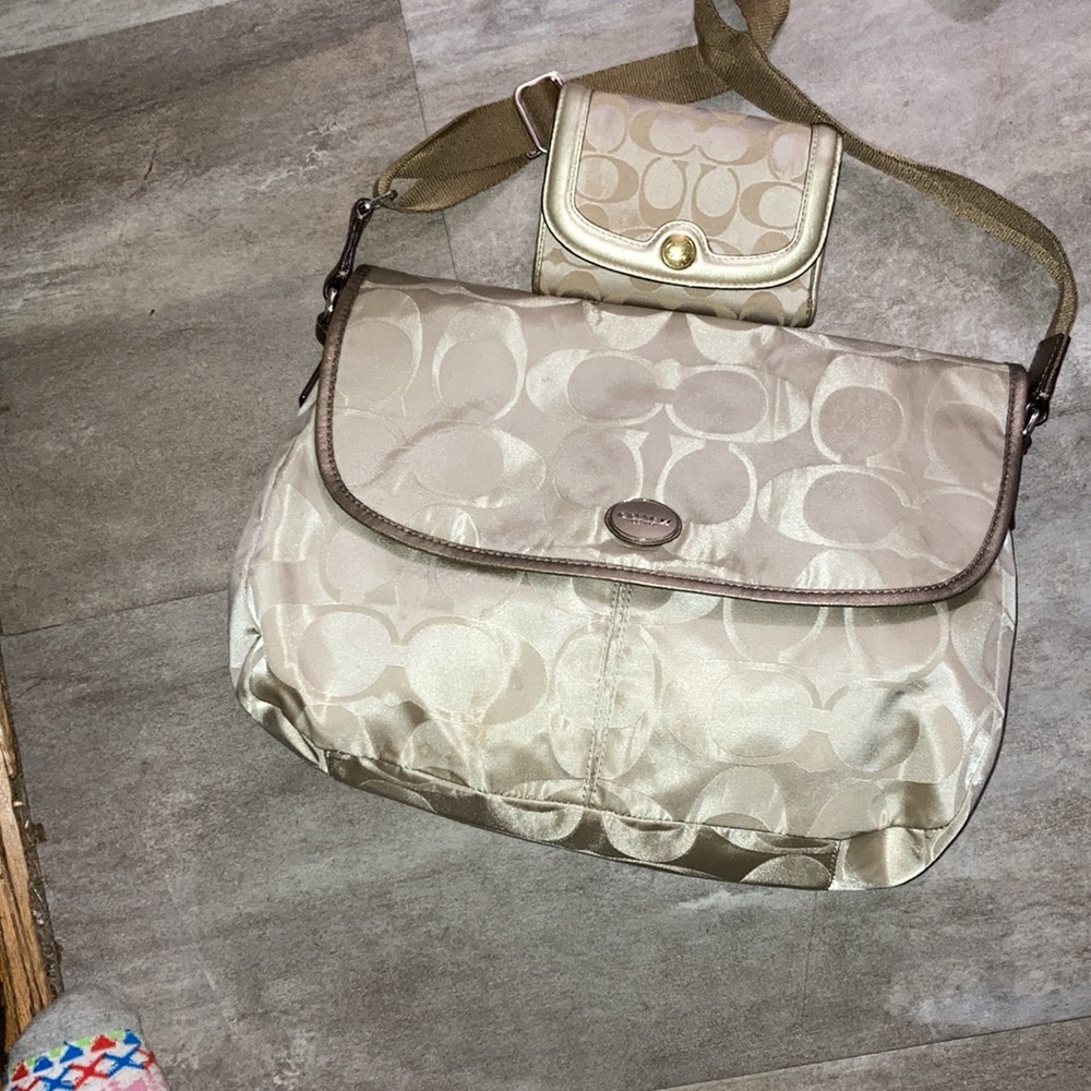 Coach 2piece - Picture 3 of 12